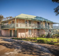 Lindsay House Homestead - Accommodation Redcliffe