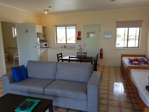 Marion Bay Holiday Villas - Accommodation Redcliffe 12