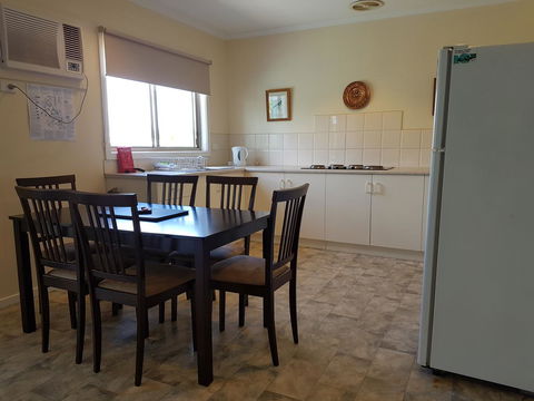 Marion Bay Holiday Villas - Accommodation Redcliffe 14