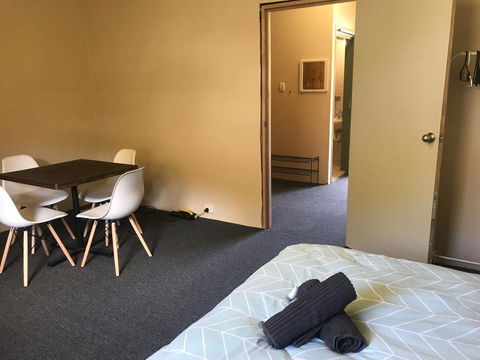 Longwood Retreat - Accommodation Redcliffe 5