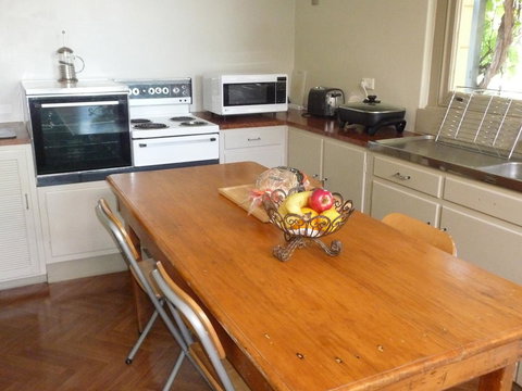 Country Bakehouse Accommodation - Accommodation Redcliffe 5