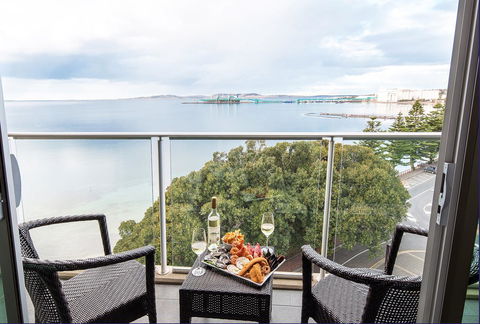 Port Lincoln Hotel - Accommodation Redcliffe 13
