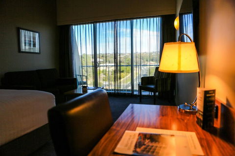 Port Lincoln Hotel - Accommodation Redcliffe 5
