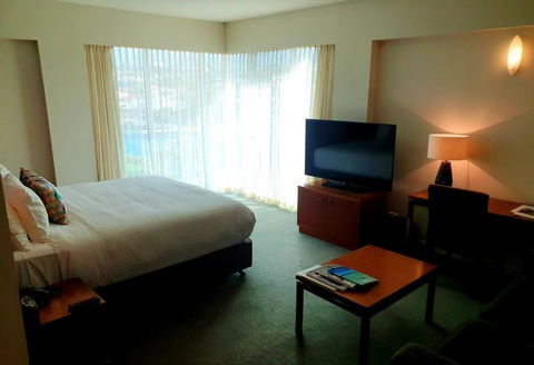 Port Lincoln Hotel - Accommodation Redcliffe 3
