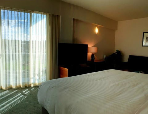 Port Lincoln Hotel - Accommodation Redcliffe 2