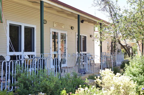 The Fruiterer's - Accommodation Redcliffe 4