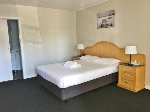 Hilton Beachfront Motel - Accommodation Redcliffe 31