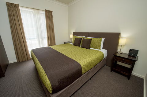 Clare Country Club - Accommodation Redcliffe 15