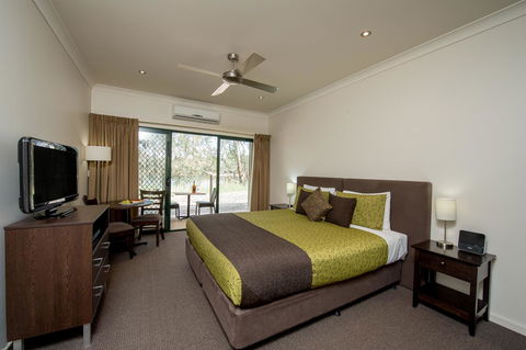 Clare Country Club - Accommodation Redcliffe 4