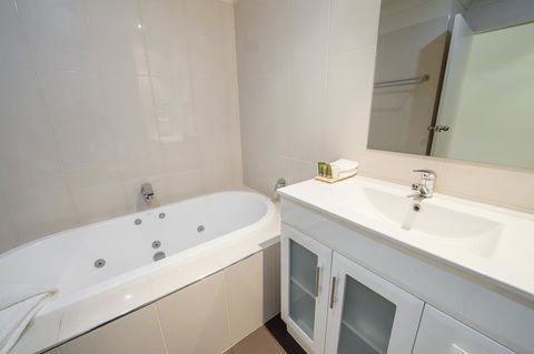 Clare Country Club - Accommodation Redcliffe 23