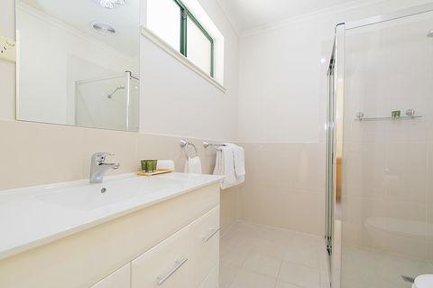 Clare Country Club - Accommodation Redcliffe 9