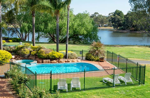 Clare Country Club - Accommodation Redcliffe 3