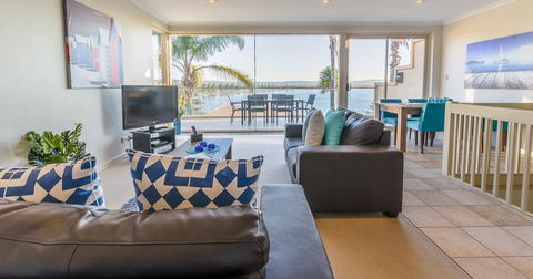 The Bluff Resort Apartments - Accommodation Redcliffe 25
