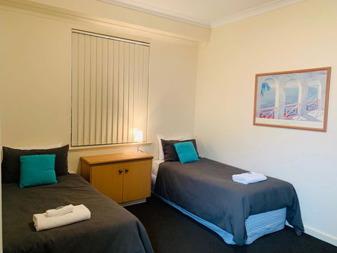 The Bluff Resort Apartments - Accommodation Redcliffe 5