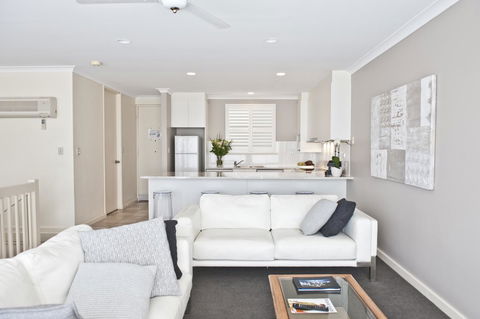 The Bluff Resort Apartments - Accommodation Redcliffe 40