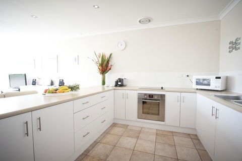 The Bluff Resort Apartments - Accommodation Redcliffe 28