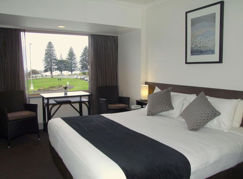 Nightcap At Hotel Victor - Accommodation Redcliffe 17