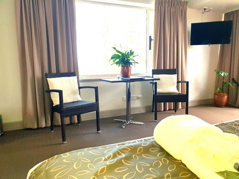 Nightcap At Hotel Victor - Accommodation Redcliffe 10