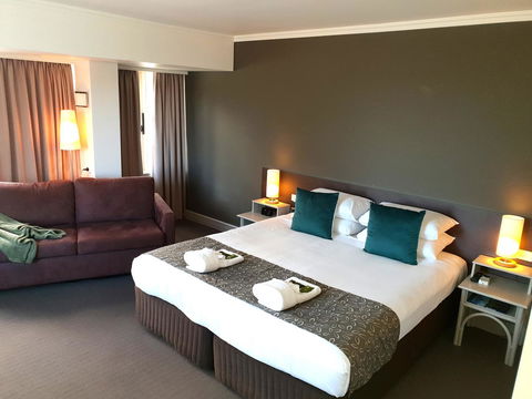 Nightcap At Hotel Victor - Accommodation Redcliffe 11
