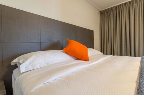 Mick O\'Sheas - Accommodation Redcliffe 30