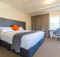 Mick O'Sheas - Accommodation Redcliffe