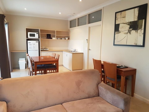 Vine Inn Barossa - Accommodation Redcliffe 1