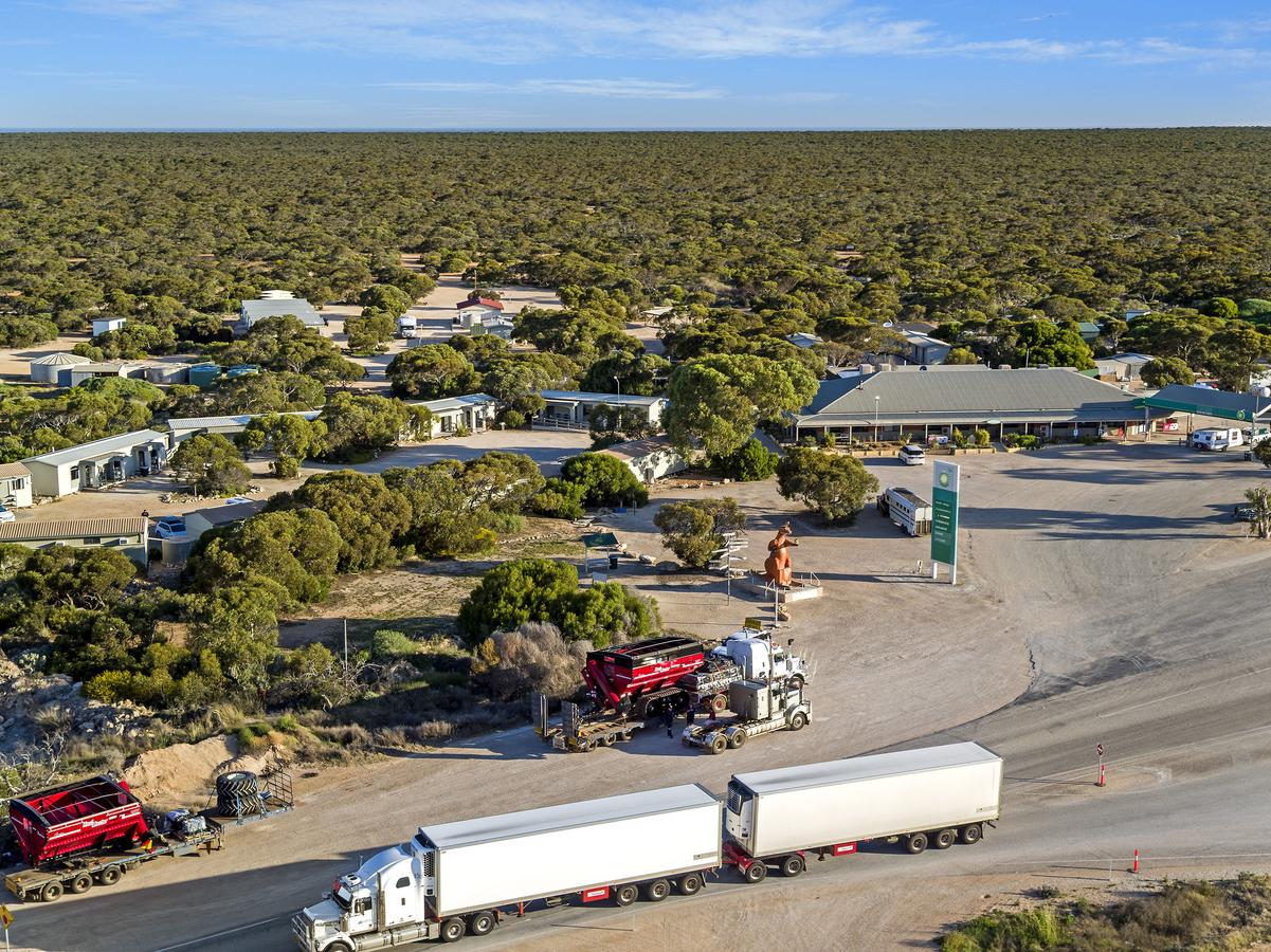 Nullarbor SA Accommodation Redcliffe