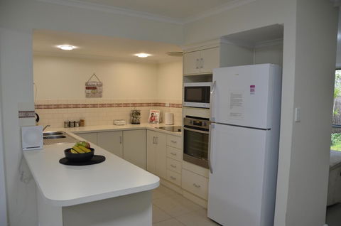 Townhouse On The Marina - Accommodation Redcliffe 20
