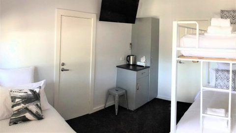 The Avenue Inn - Accommodation Redcliffe 24