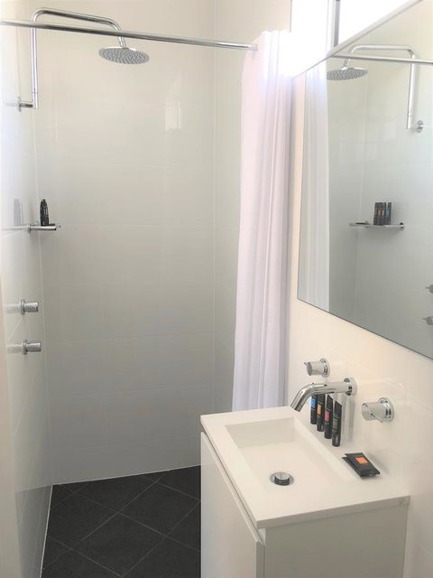 The Avenue Inn - Accommodation Redcliffe 10
