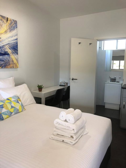 The Avenue Inn - Accommodation Redcliffe 25