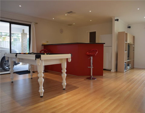 South Coast Escape - Accommodation Redcliffe 8