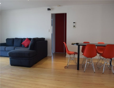 South Coast Escape - Accommodation Redcliffe 10