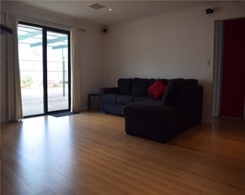 South Coast Escape - Accommodation Redcliffe 5