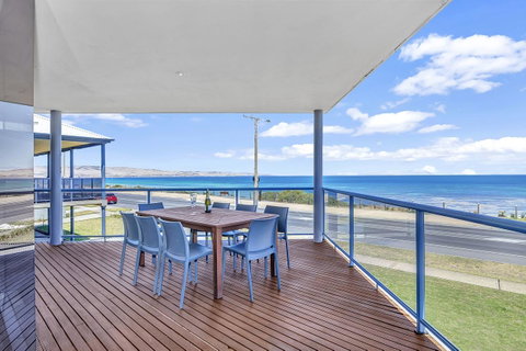 Sail Away - Accommodation Redcliffe 1