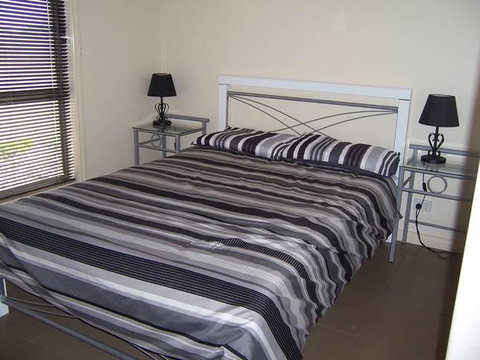 Relax On Par - Accommodation Redcliffe 4