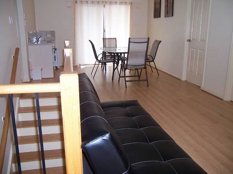 Relax On Par - Accommodation Redcliffe 7