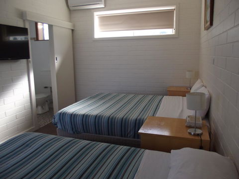 Guichen Bay Motel - Accommodation Redcliffe 2