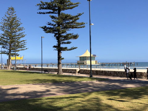 Parkview Apartment - Grandview House & Apartments - Accommodation Redcliffe 2