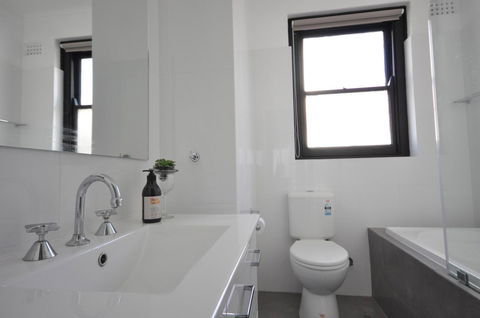 The One @ Henley Beach - Accommodation Redcliffe 4