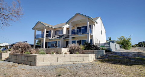 Bay Bliss - Accommodation Redcliffe 4