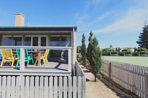 Caledonian Inn - Accommodation Redcliffe 11