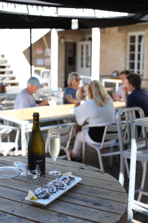 Caledonian Inn - Accommodation Redcliffe 16