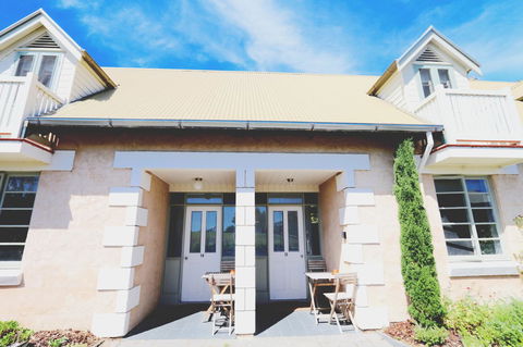 Caledonian Inn - Accommodation Redcliffe 10