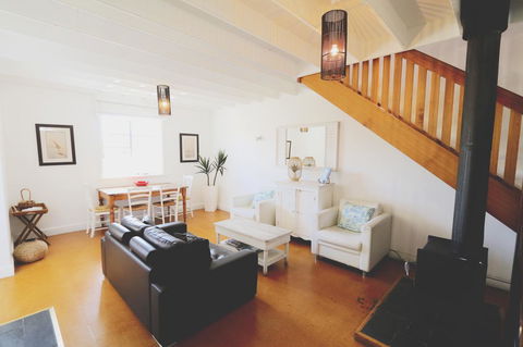 Caledonian Inn - Accommodation Redcliffe 27