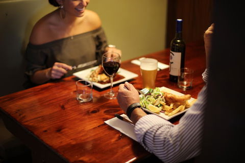 Caledonian Inn - Accommodation Redcliffe 15