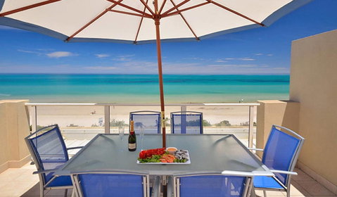 Adelaide Luxury Beach House - Accommodation Redcliffe 0