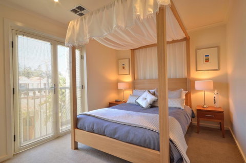 Adelaide Luxury Beach House - Accommodation Redcliffe 35