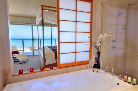 Adelaide Luxury Beach House - Accommodation Redcliffe 10