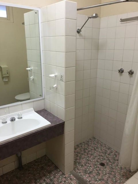 Blue Lake Motel - Accommodation Redcliffe 21